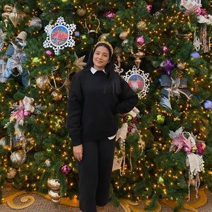 Meet your Posher, Dana v